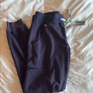 Figs Purple Shadow Women’s XS Zamora jogger scrub